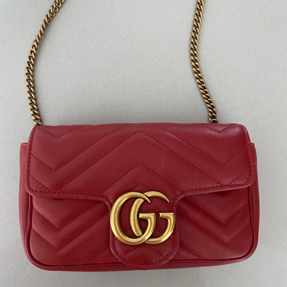 GUCCI GG Marmont matelassé leather super mini bag